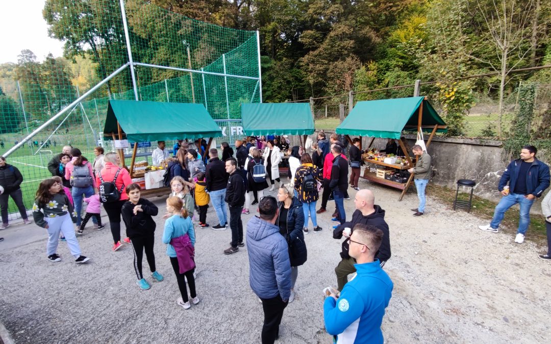 Jesenska tržnica s kostanjevim piknikom